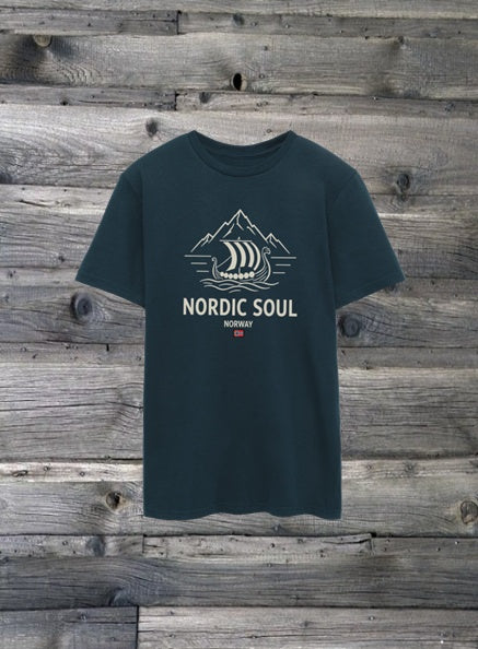 NORDIC SOUL Unisex T-Shirt | Wikinger Fjord Design Print | Norwegen Reise Shirt
